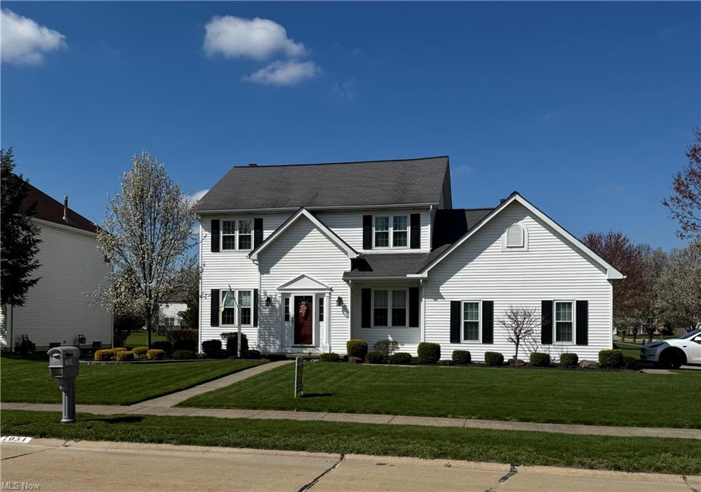 27054 Glenside Ln, Olmsted Township