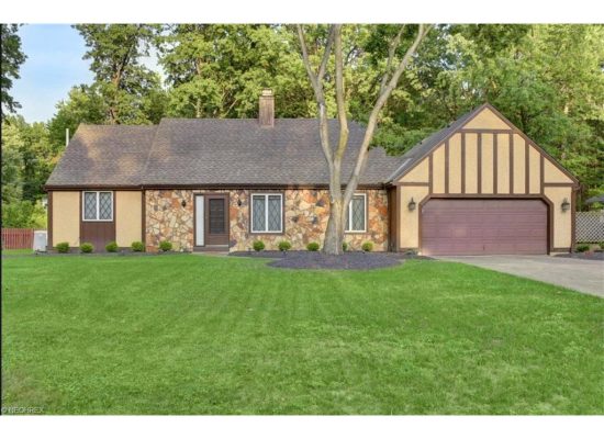 155 Williamsburg, Avon Lake, OH 44012