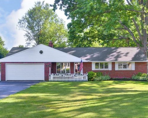 30525 Lake Rd, Bay Village, OH 44140