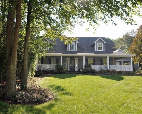 382 Sycamore Cir, Avon Lake, OH 44012