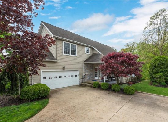 622 Cahoon Ledges, Bay Village