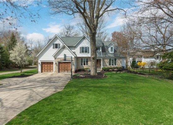 210 Bradley Rd, Bay Village