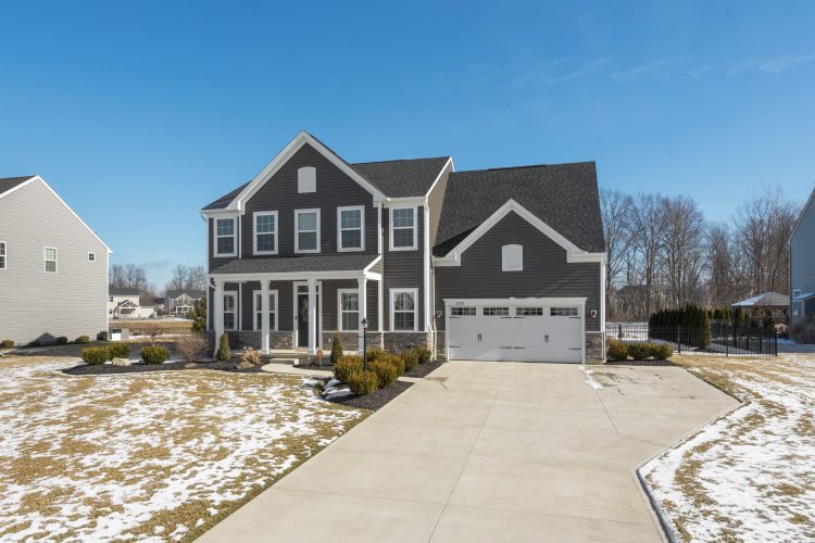 3097 Crosscreek, Avon OH 44011